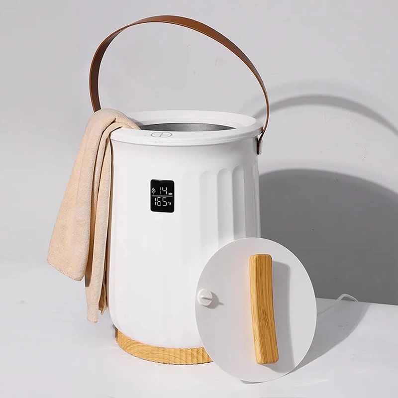 Heated towel warmer bucket